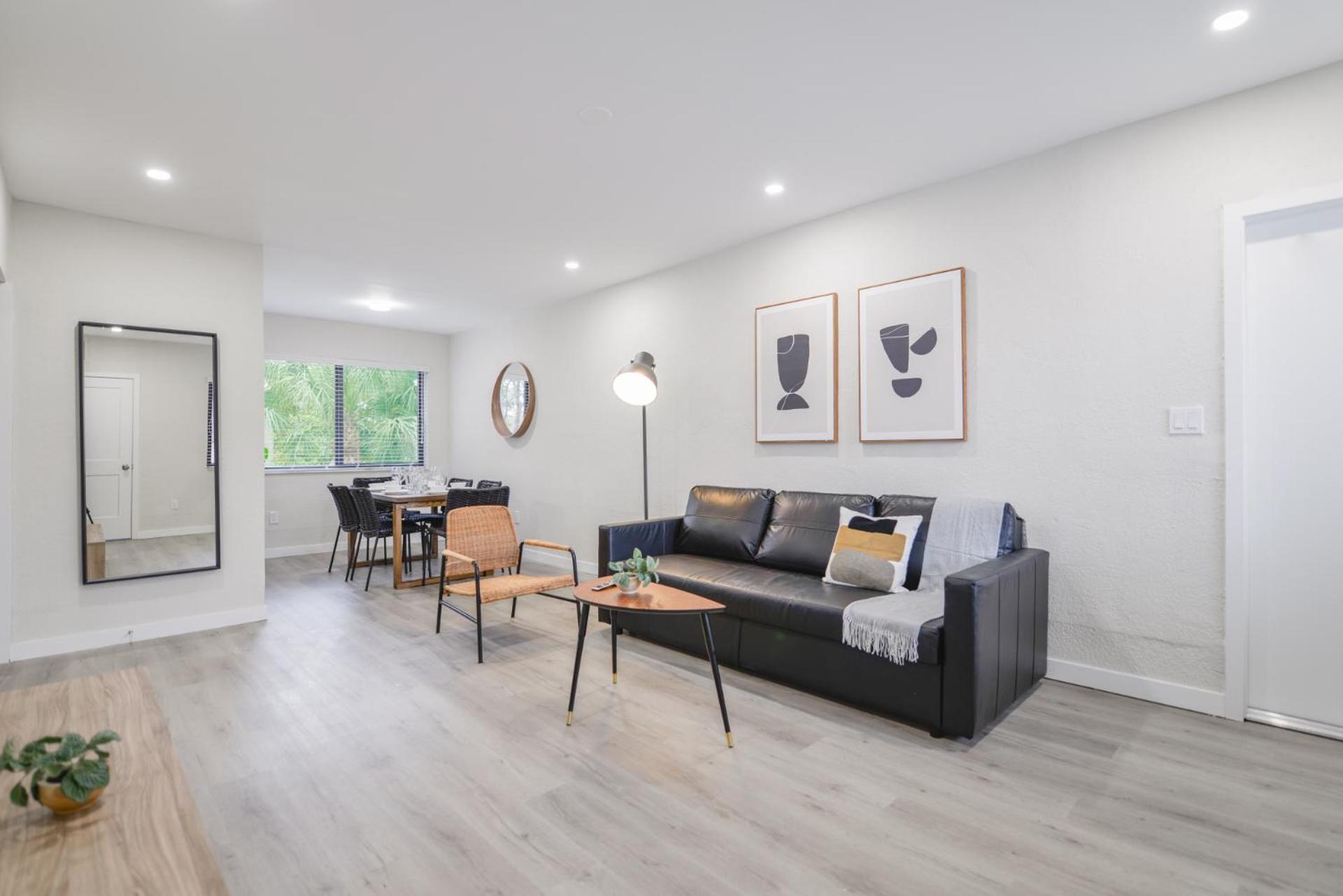 Apartment Explore The Abundance Of Shops On Calle Ocho *